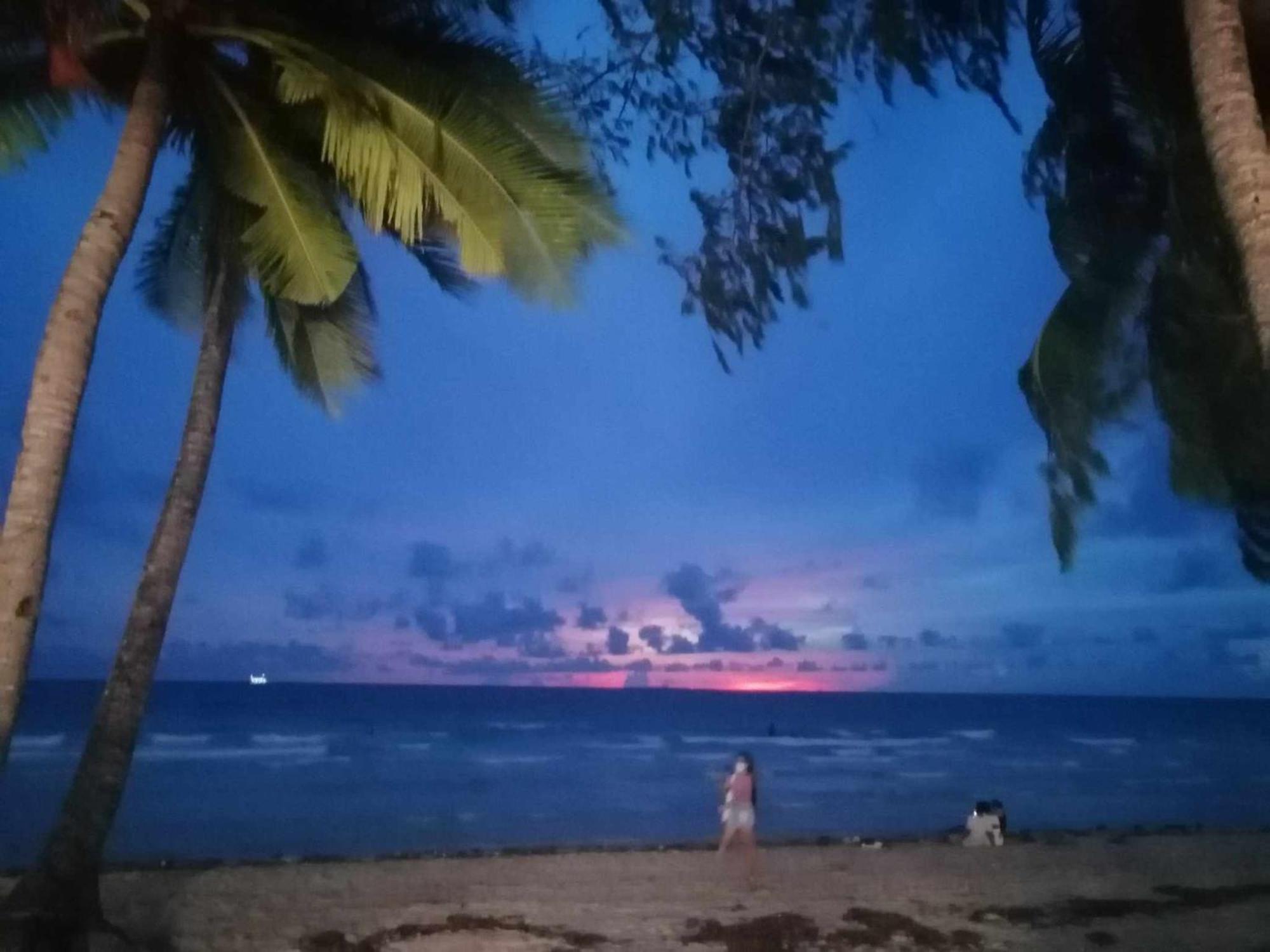 El Moro Beach Resort (Adults Only) Balabag  ภายนอก รูปภาพ